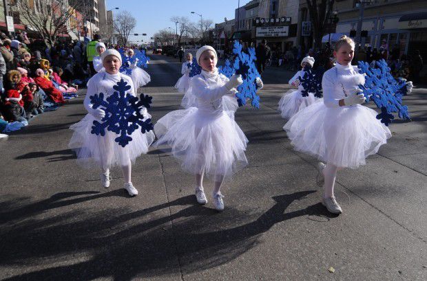 Downtown dancers